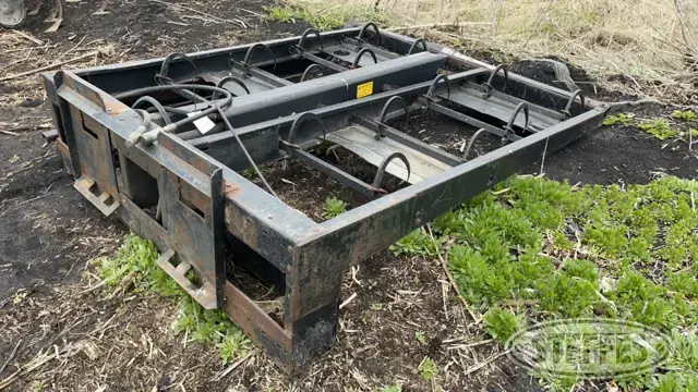 Farmhand Bale Handler