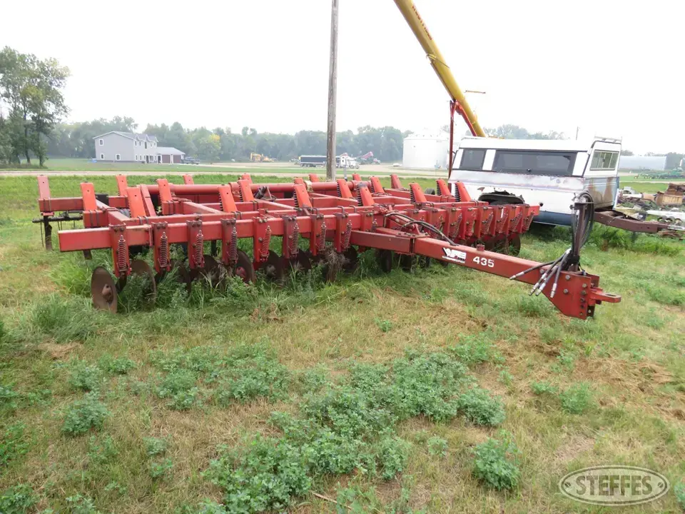 White 435 Chisel Plow