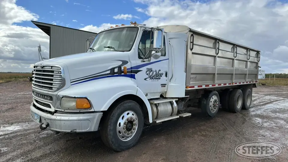 2002 Sterling AT9500 Tri-Axle Boxed Truck