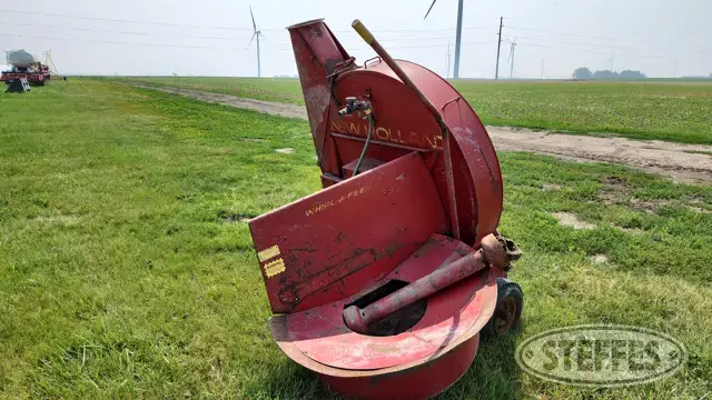 New Holland 27