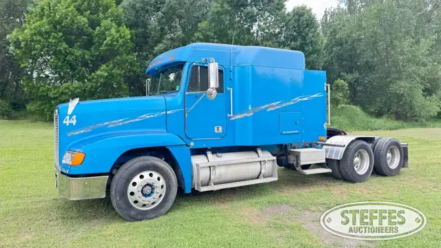 1998 Freightliner FLD120