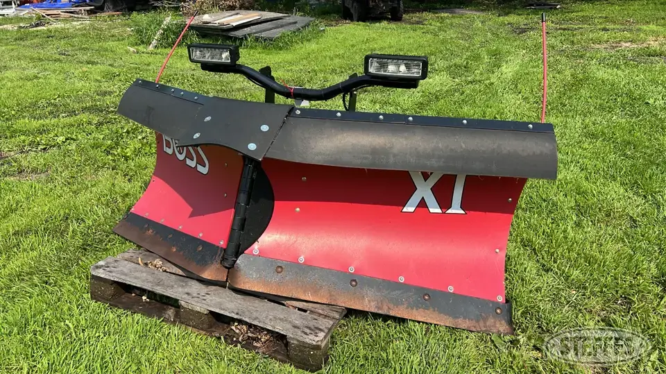 Boss RT3-V Snow Moving Blade