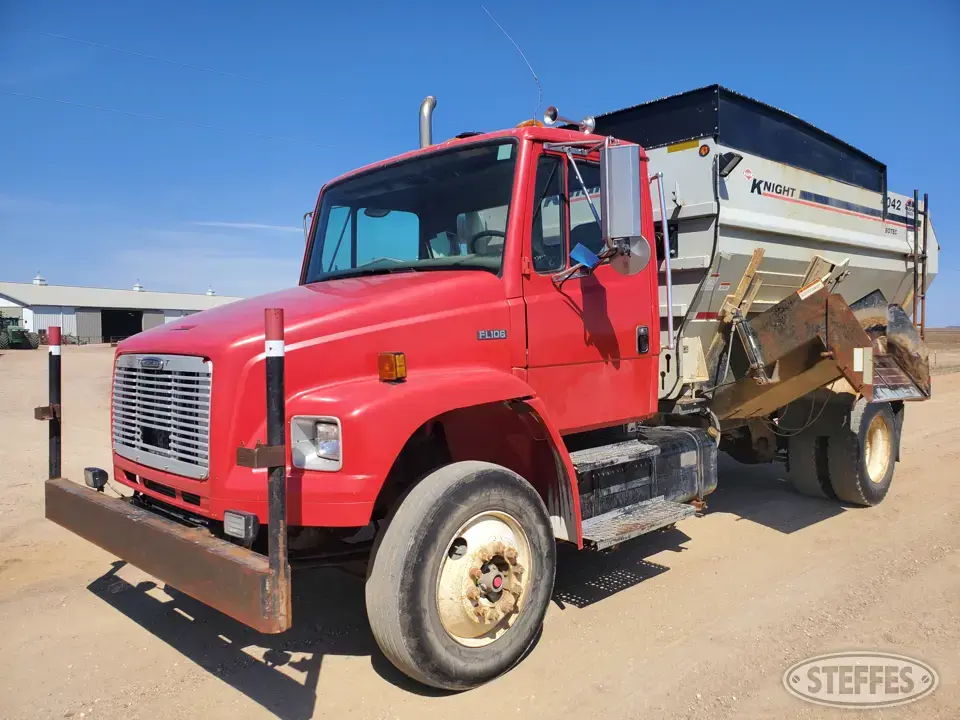 1998 Freightliner FL106 Specialty Truck