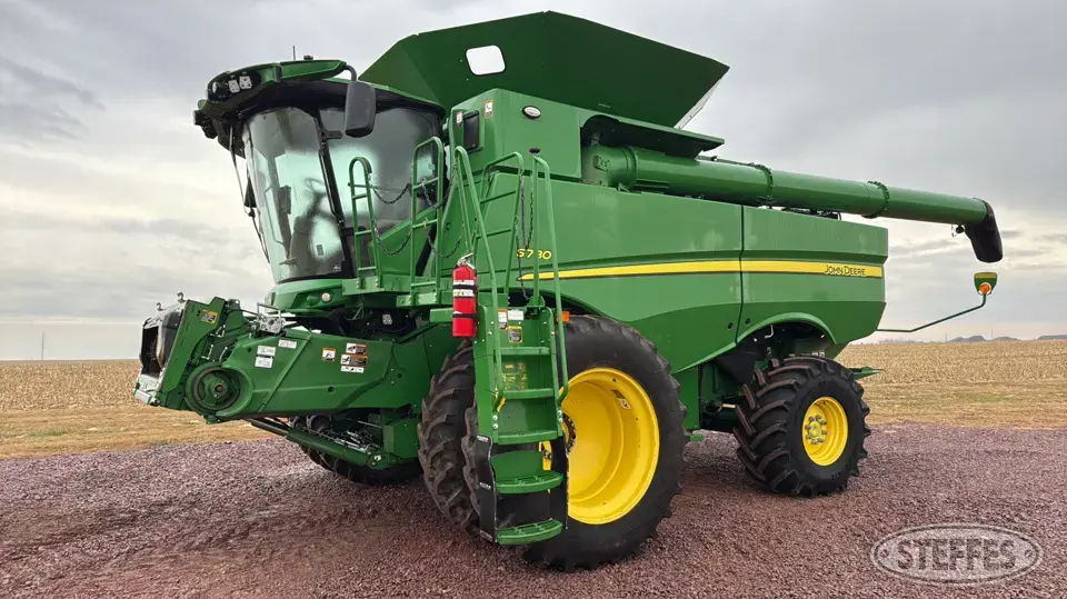 2022 John Deere S780 Combine