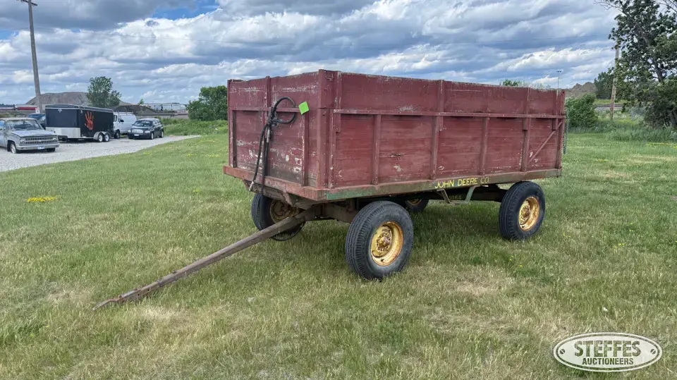 John Deere barge box wagon