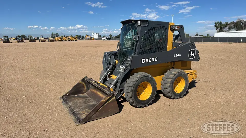 2021 Deere 324G Wheeled Skid Steer