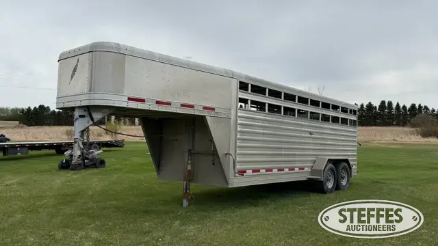 2013 Featherlite 8117