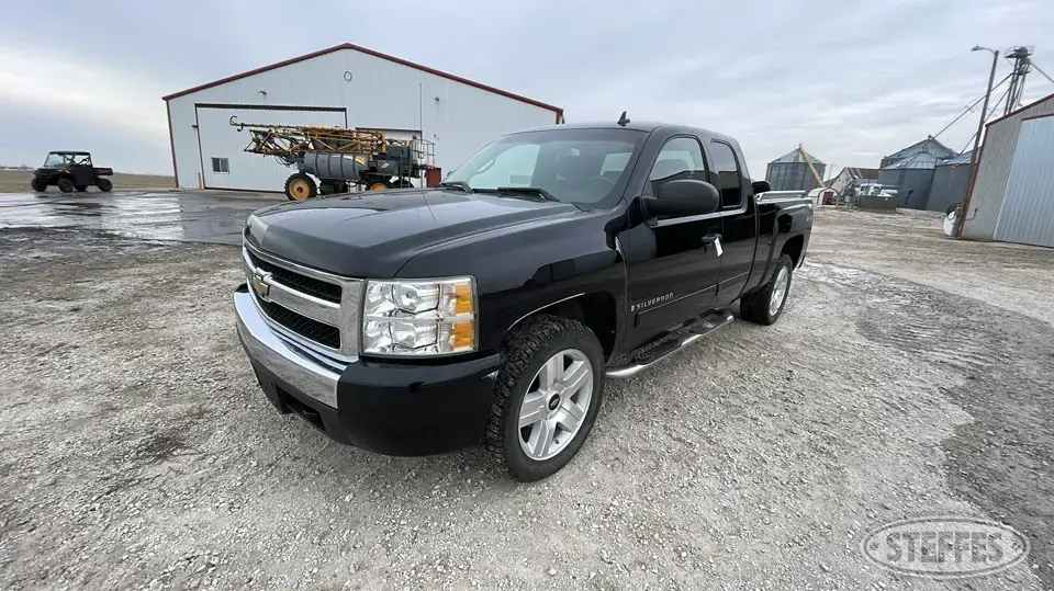 2008 Chevrolet 1500 Silverado LT Half Ton Pickup