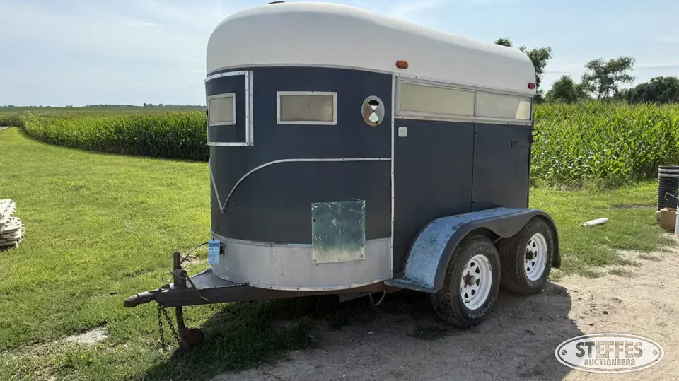 1974 R.L Allen Co., Inc livestock trailer Bumper Livestock Trailer