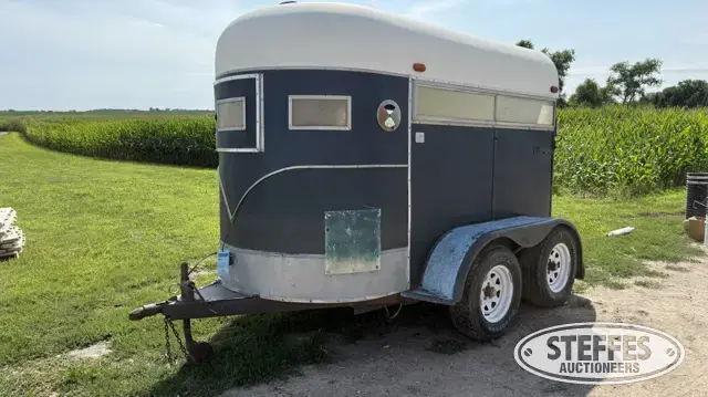 1974 R.L Allen Co., Inc livestock trailer
