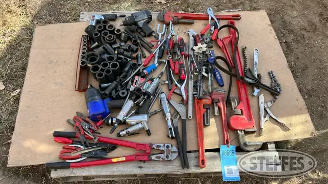 Steffes Group | Shop tools