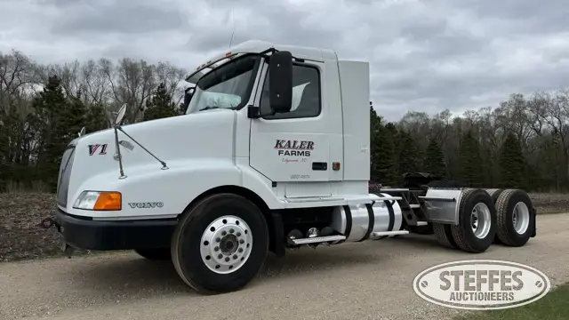 1999 Volvo VN