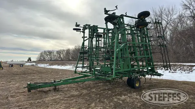 John Deere 985