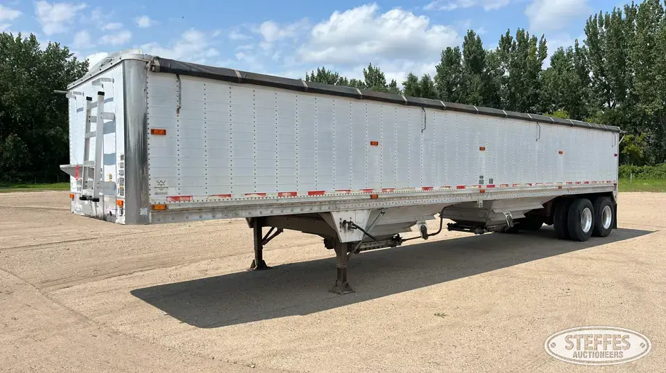 1999 Wilson Pacesetter DHW-400 Hopper Bottom Trailer