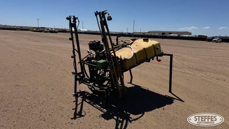 John Deere HD200 Lawn Sprayers and Spreader