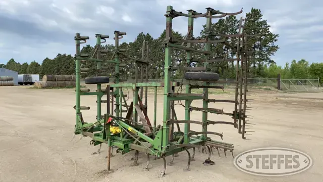 John Deere 1010