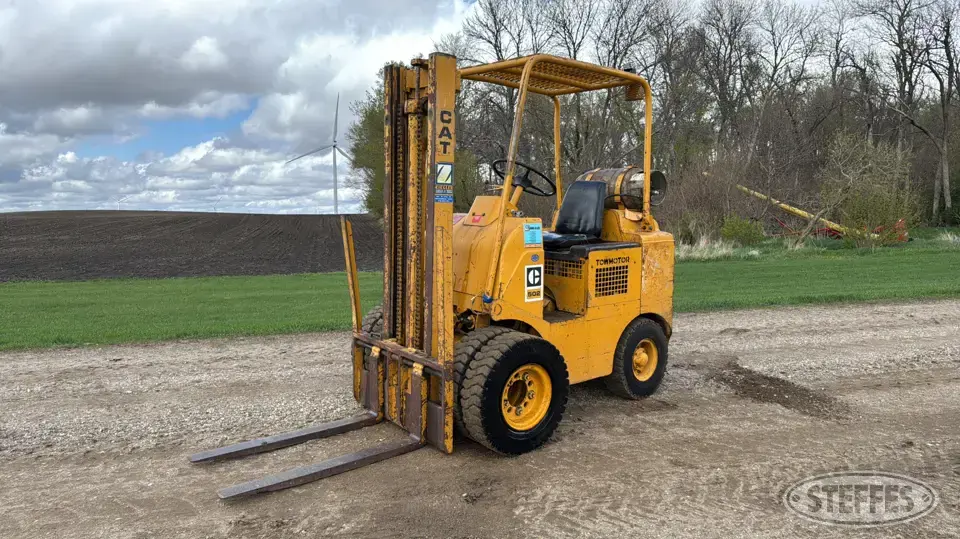 Towmotor 502PG4024 Warehouse Forklift