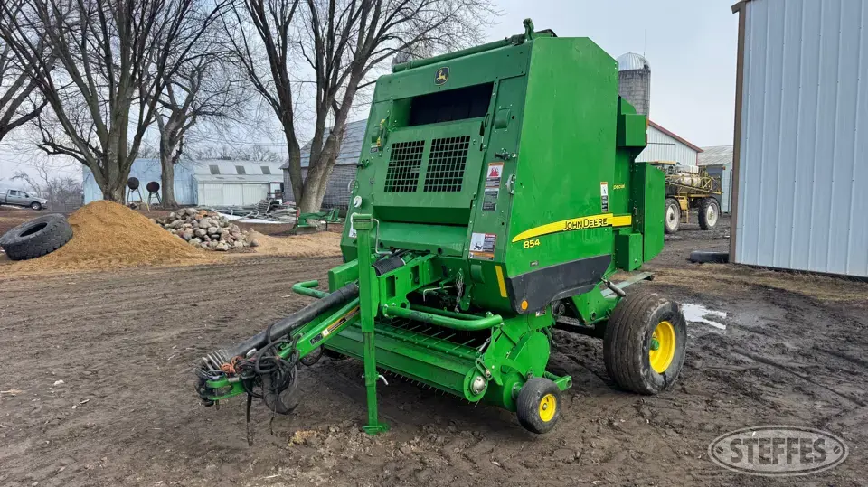 John Deere 854 Silage Special Round Baler