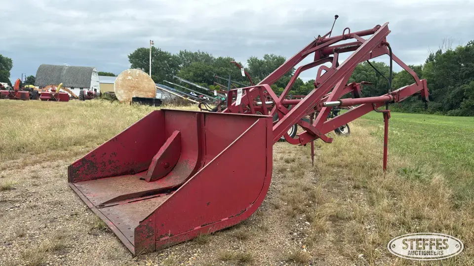 Tractor loader Tractor Loaders and Attachment