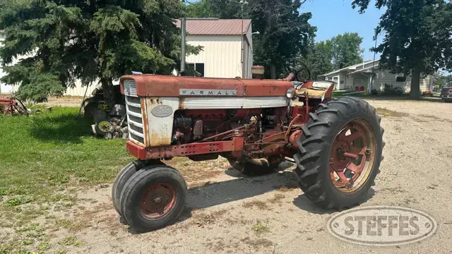 Farmall 560