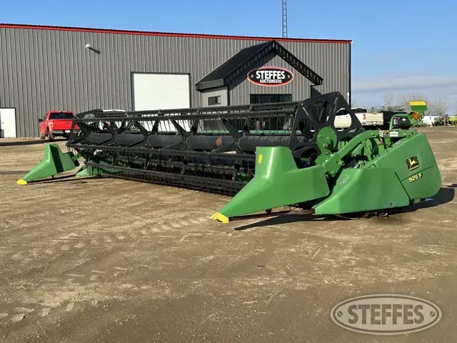 2001 John Deere 925F