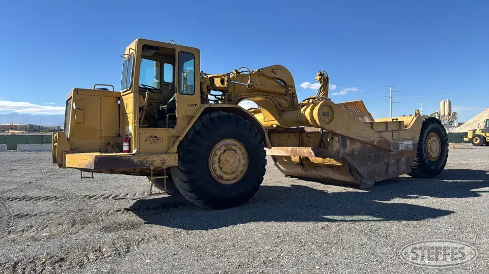 1983 CAT 637D Motor Scraper