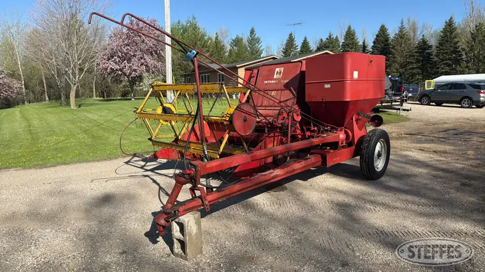 International 82 Collectible Machinery-Other
