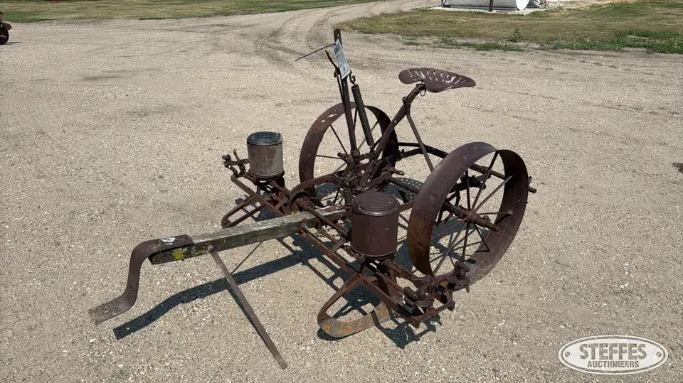 John Deere planter Collectible Machinery-Other