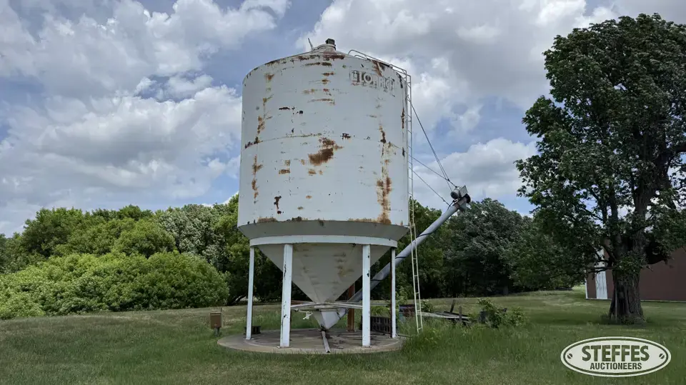 Lorrich hopper bin