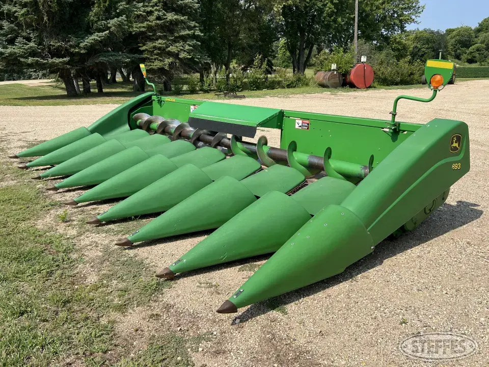 2004 John Deere 893 Corn Head