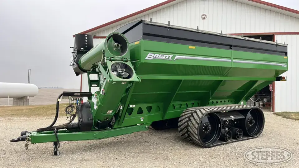 2021 Brent 1196 Grain Cart