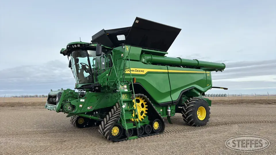 2023 John Deere X9 1100 Combine