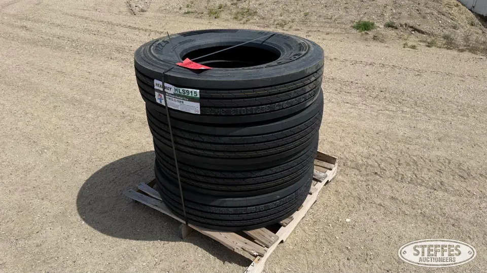 (4) Headway HLS915 11R22.5 truck tires