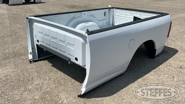 2022 Ram Pickup Box