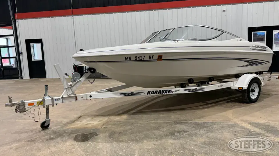 2000 Glastron SX175 Boat