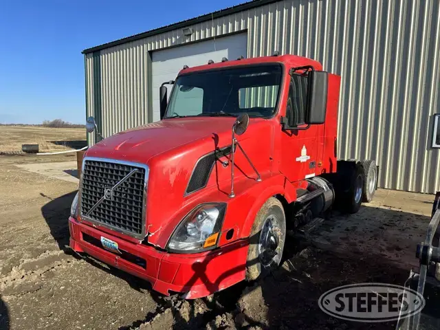 2006 Volvo VNL64
