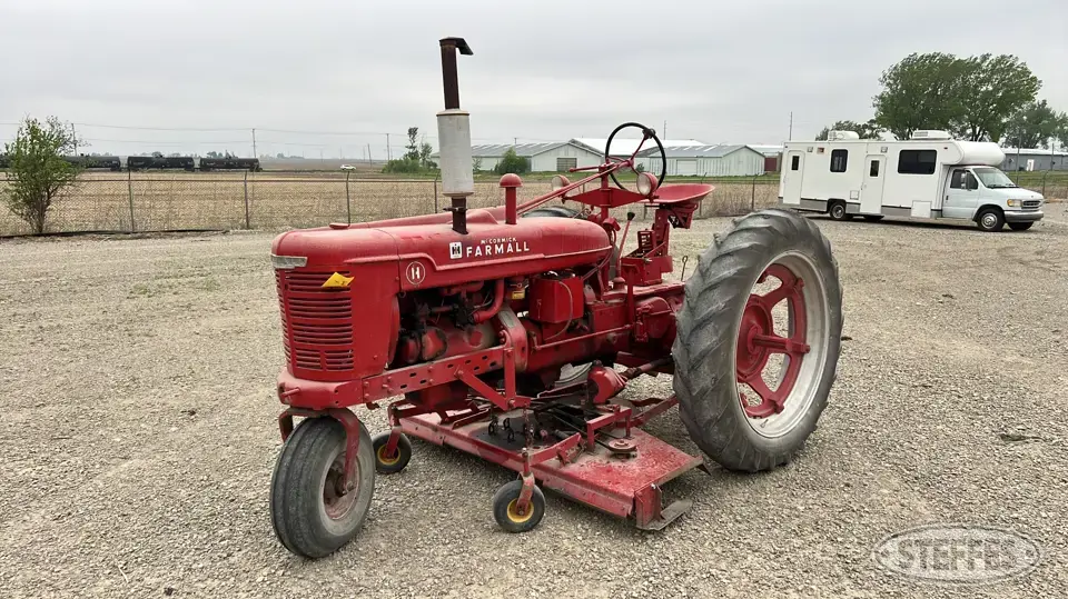 1946 Farmall H 2WD Tractor