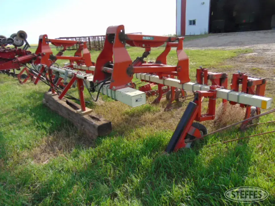 Harriston Edible Bean Knifers and Rod Weeder