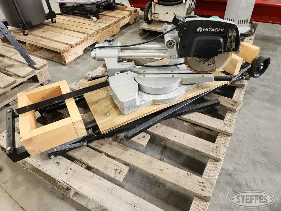 Hitachi C 8FB Power Tool