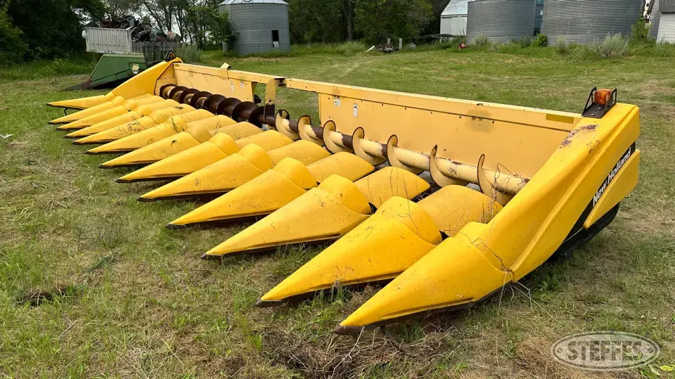 2004 New Holland 98C Corn Head