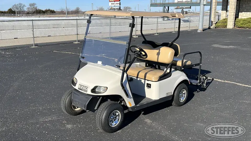 2015 E-Z-Go Freedom TXT Golf Cart