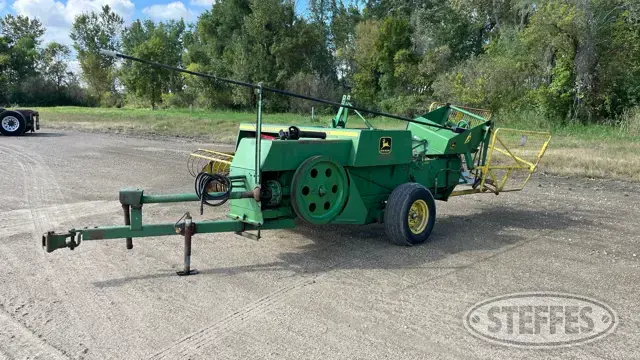 John Deere 336