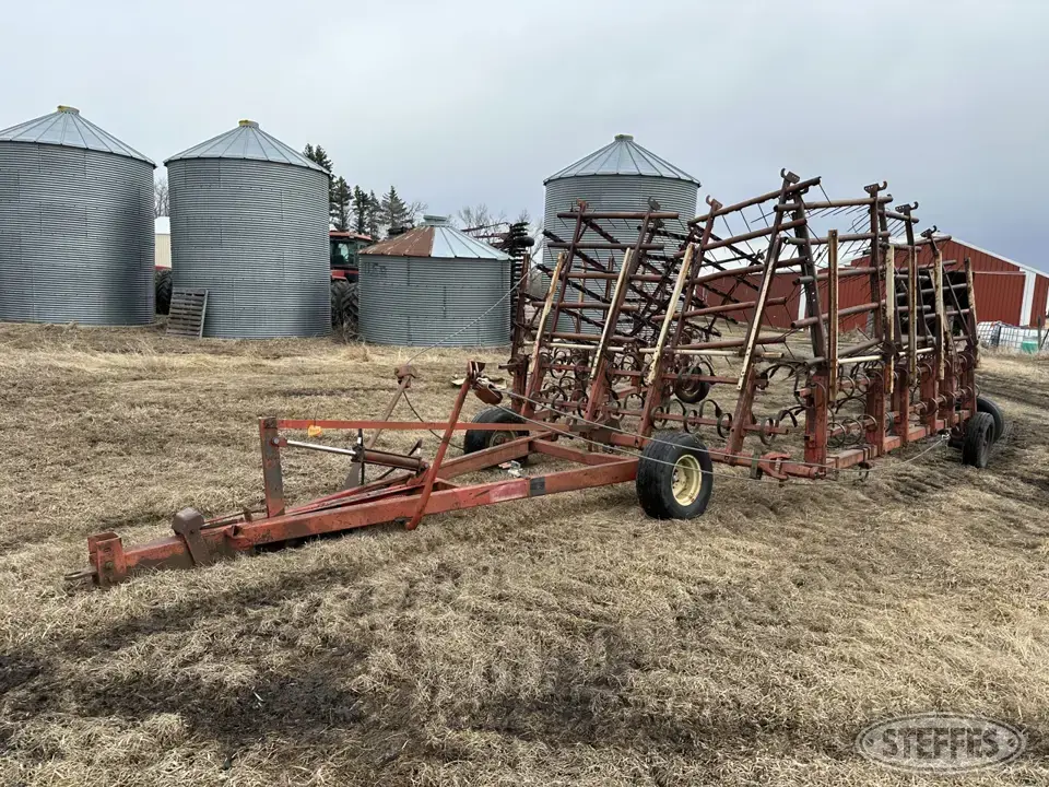 Melroe 450 Multi Weeder Soil Finisher