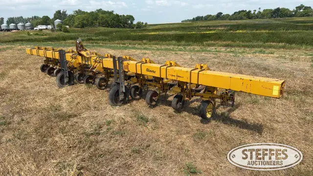 Alloway row crop cultivator