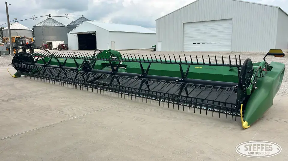 2022 John Deere RD40F Draper Head