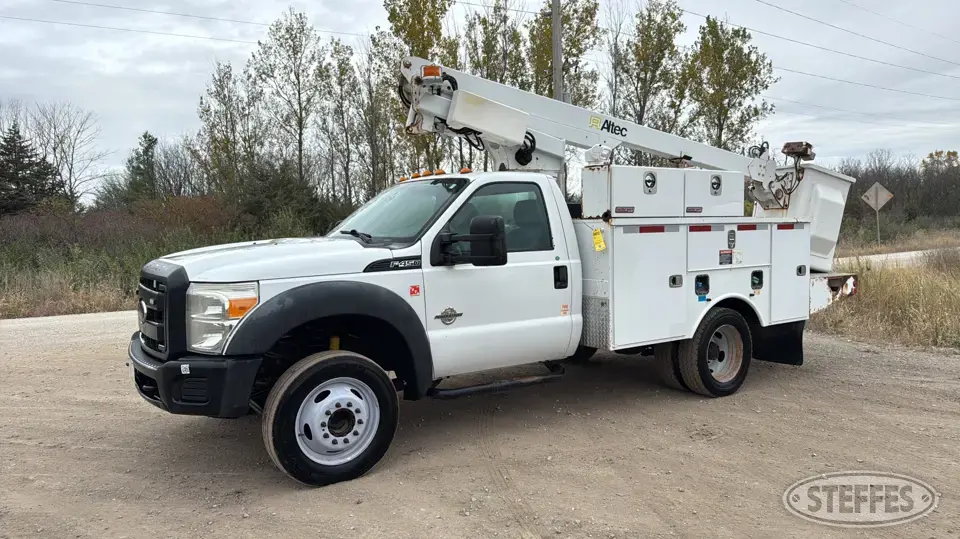 2013 Ford F-450 XL Bucket Truck