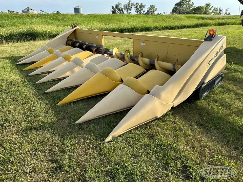1999 New Holland 996 Corn Head