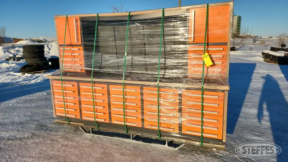 2022 TMG WBC30D Storage and Bench