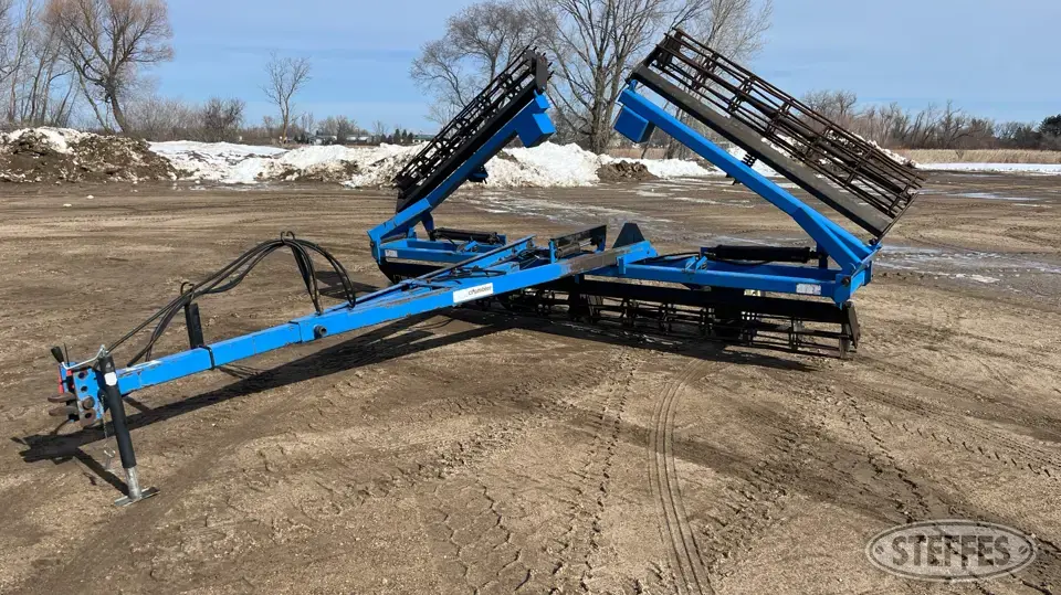 DMI 110 Crumbler Soil Finisher