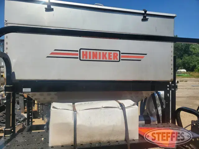 Hiniker 7055 cover crop seed tank